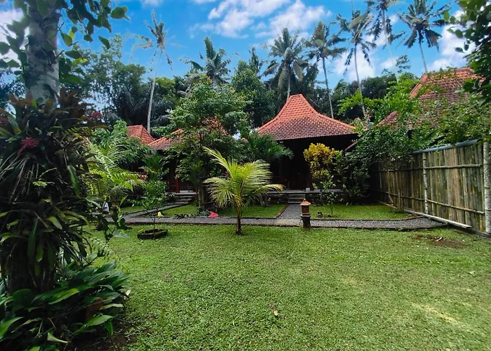 ゲストハウス Bali Koempi